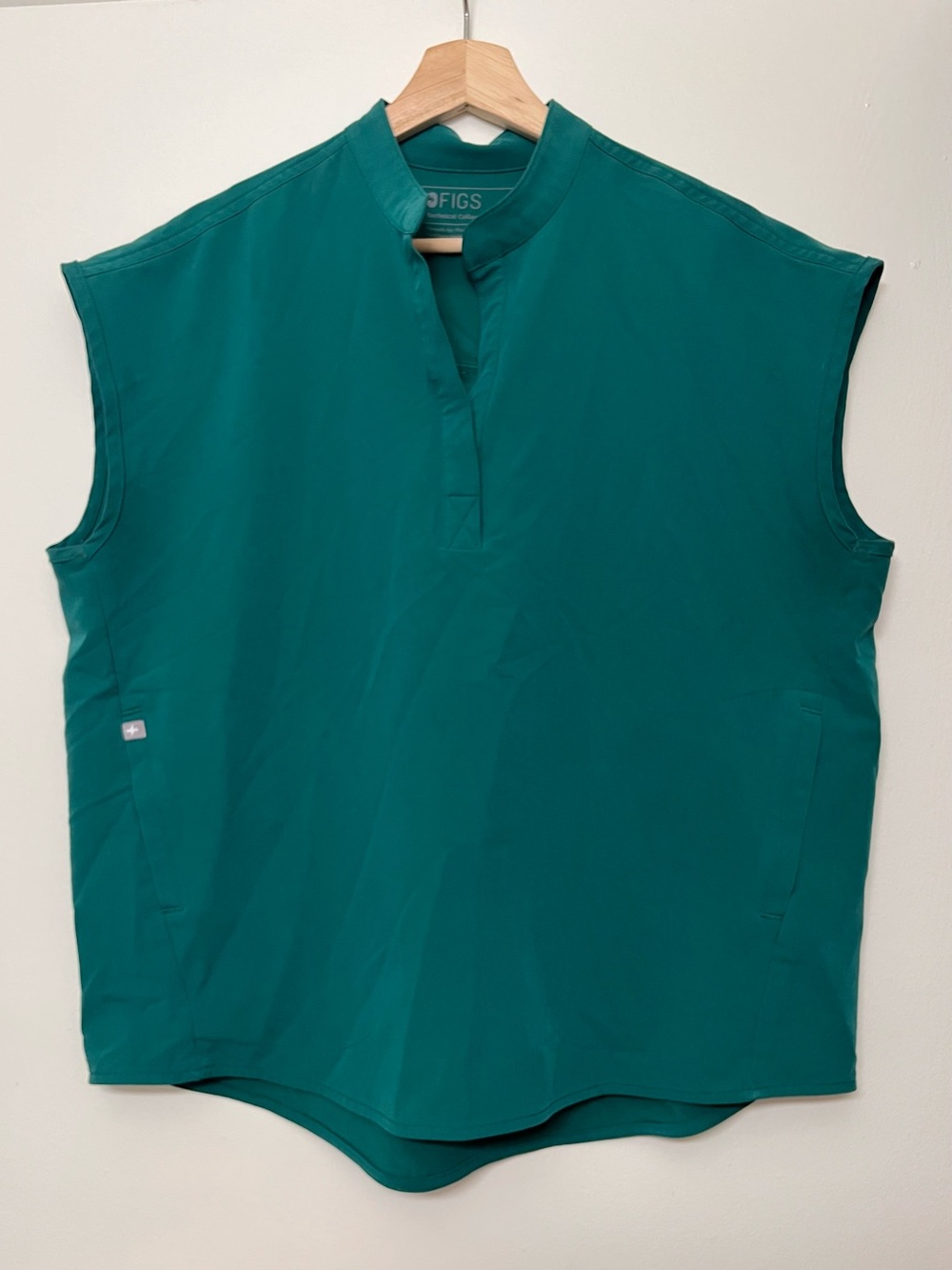 FIGS Rafaela Oversized Scrub Top Hunter Green M Mandarin Collar Nurse Medical